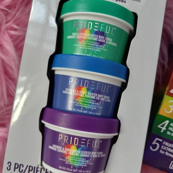 Pride 9 piece beauty set! 5 diff face masks, 3 body scrubs & rainbow fluff poof! - Picture 3 of 7